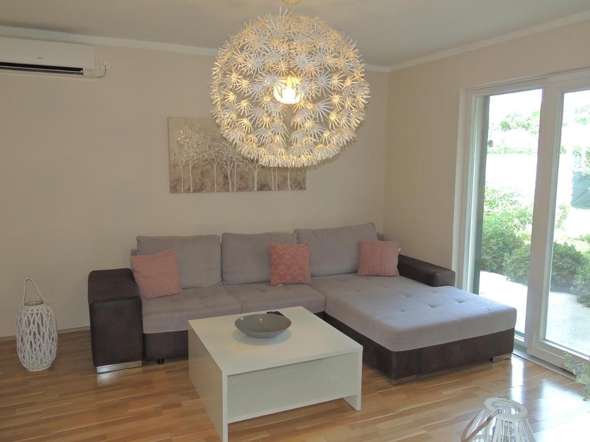 Apartment Ferara Betina  Luaran gambar