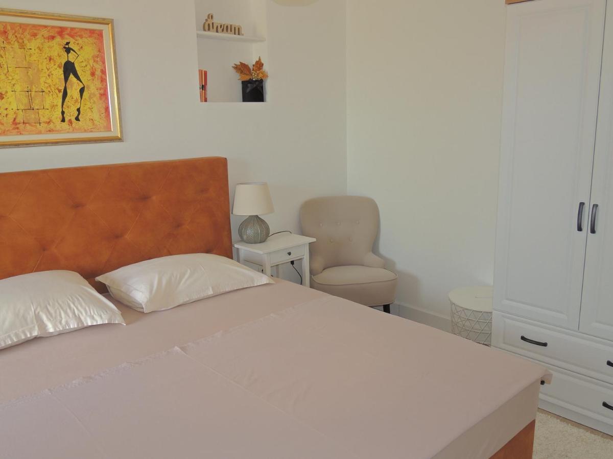 Apartment Ferara Betina  Luaran gambar