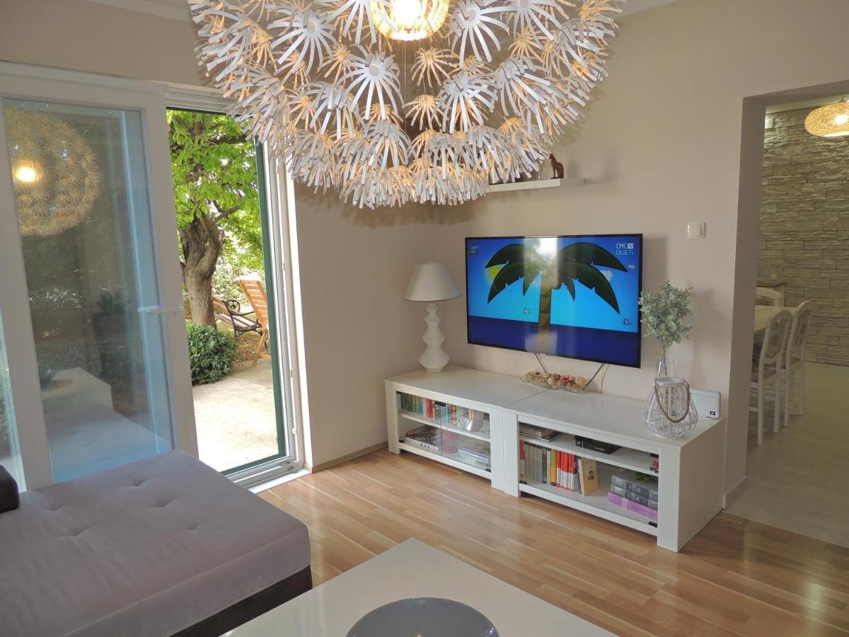 Apartment Ferara Betina  Luaran gambar