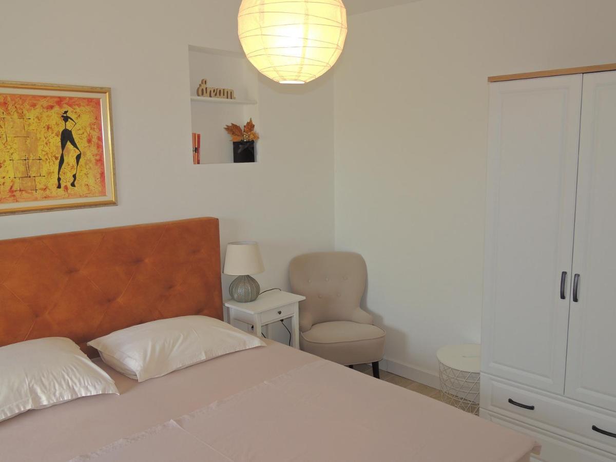 Apartment Ferara Betina  Luaran gambar