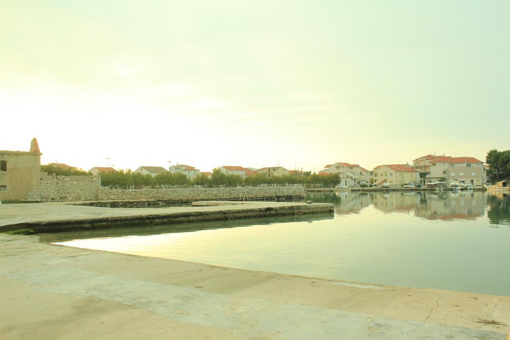 Apartment Ferara Betina  Bilik gambar